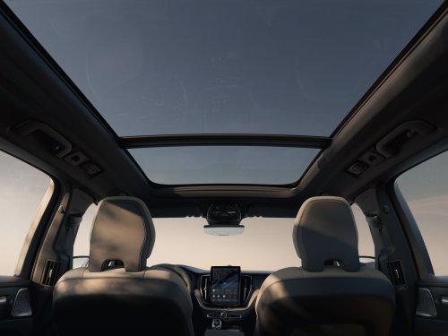 Volvo XC60 eclipses 240 to become the best-selling Volvo ever – over 2.7 million sold across 17 years