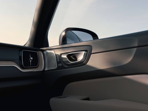 2026 Volvo XC60 facelift open for booking in Malaysia – B5 Core MHEV fr RM334k est, T8 Ultra PHEV RM368k