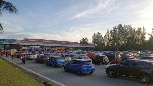 Why can’t toll payment be deducted through eWallet on PLUS? Physical TNG card top ups are a chore
