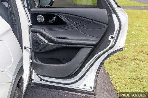 Omoda C9 Matte Black Limited Edition in Malaysia