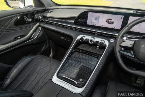 Omoda C9 Matte Black Limited Edition in Malaysia