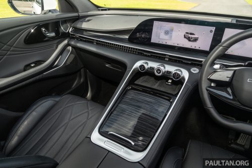 Omoda C9 Matte Black Limited Edition in Malaysia