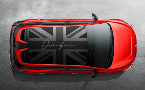 MG, MG4 EV 101 Edition in Malaysia – side decals, Union Jack roof design; based on 520 km Lux ER; fr RM130k