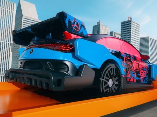 Mercedes-Benz, Mercedes-Benz CLA, 2025 Mercedes-Benz CLA EV turned into life-sized Hot Wheels car – 1:64 version of C178 on sale spring 2026