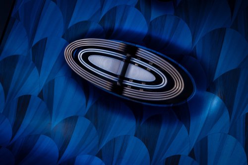 Mercedes-Benz Vision Iconic revealed – luxury coupé concept with massive grille, “hyper-analogue” interior