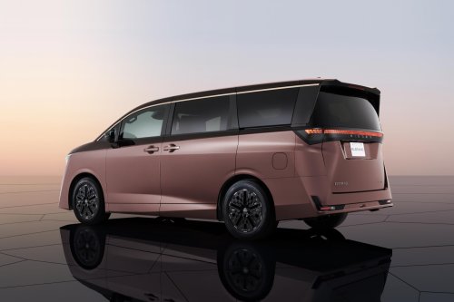 2026 Nissan Elgrand debuts in Tokyo – 4th-gen Alphard-fighter, e-Power hybrid, e-4orce electric AWD