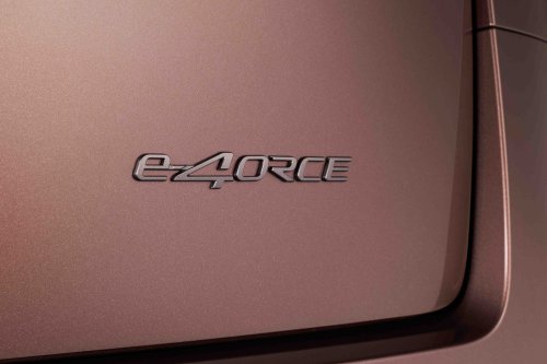 2026 Nissan Elgrand debuts in Tokyo – 4th-gen Alphard-fighter, e-Power hybrid, e-4orce electric AWD