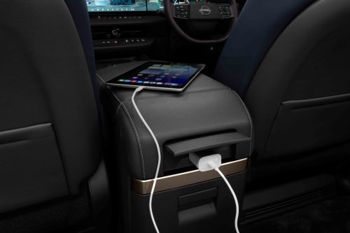 2026 Nissan Elgrand debuts in Tokyo – 4th-gen Alphard-fighter, e-Power hybrid, e-4orce electric AWD