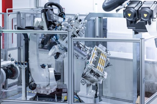 Ferrari Elettrica – brand’s first EV debuts in 2H 2026; 800V tech, active suspension, 1,128 PS, 530 km range