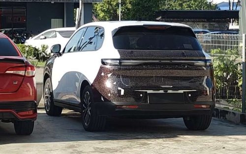 Leapmotor, Proton, BYD, BYD Atto 3, Leapmotor B10 spied in Malaysia: Proton eMas 7, BYD Atto 3 rival, 218 PS, up to 434 km WLTP, launch soon?