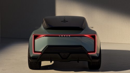 Lexus LS Concept reimagines luxury sedan as 6-wheeled MPV; LS Coupe, Micro Concepts also debut