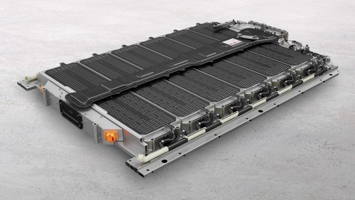 2026 Porsche Cayenne Electric – PPE-based EV; 800V tech, 400 kW DC, 113 kWh battery, over 600 km WLTP