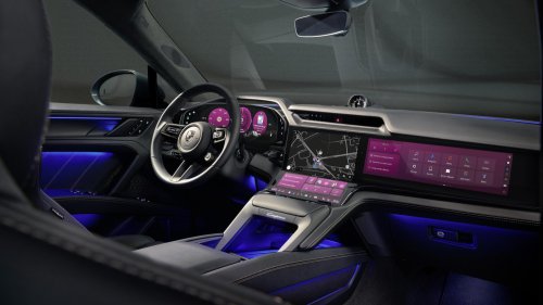 Porsche Cayenne Electric – radical all-screen interior with curved Flow Display, physical air-con controls