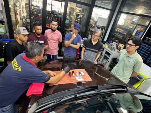 Car enthusiasts, learn how to wash/detail your ride the right way – a 2-day training programme by The Carage