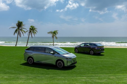 Xpeng X9 PowerX – brand’s first REEV, 1.5T, 0.15 l/100 km FC, 452 km CLTC EV range, 1,602 km total