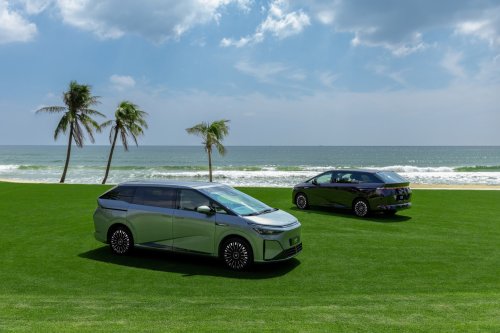 Xpeng X9 PowerX – brand’s first REEV, 1.5T, 0.15 l/100 km FC, 452 km CLTC EV range, 1,602 km total