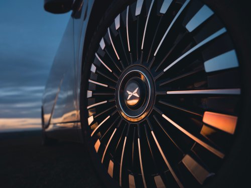 Xpeng X9 PowerX – brand’s first REEV, 1.5T, 0.15 l/100 km FC, 452 km CLTC EV range, 1,602 km total