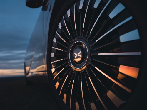 Xpeng X9 PowerX – brand’s first REEV, 1.5T, 0.15 l/100 km FC, 452 km CLTC EV range, 1,602 km total
