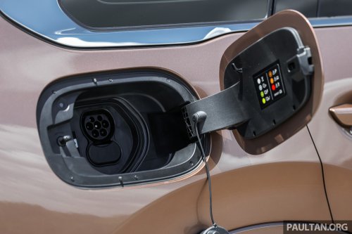 Mazda CX-80 2.5G PHEV AWD in Malaysia – three-row SUV, captain seats, 65 km NEDC EV range; RM297k