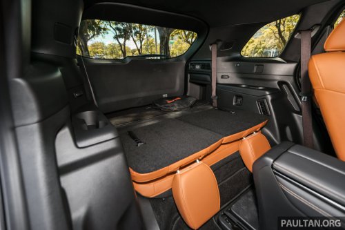 Mazda CX-80 2.5G PHEV AWD in Malaysia – three-row SUV, captain seats, 65 km NEDC EV range; RM297k