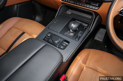 Mazda CX-80 2.5G PHEV AWD in Malaysia – three-row SUV, captain seats, 65 km NEDC EV range; RM297k