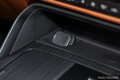 Mazda CX-80 2.5G PHEV AWD in Malaysia – three-row SUV, captain seats, 65 km NEDC EV range; RM297k