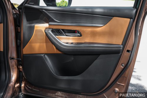 Mazda CX-80 2.5G PHEV AWD in Malaysia – three-row SUV, captain seats, 65 km NEDC EV range; RM297k