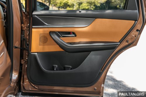 Mazda CX-80 2.5G PHEV AWD in Malaysia – three-row SUV, captain seats, 65 km NEDC EV range; RM297k