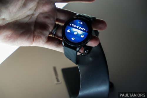 Perodua P-Go smartwatch – 1.43″ AMOLED; HR, sleep, blood pressure/O2 monitor; works as car key, RM950