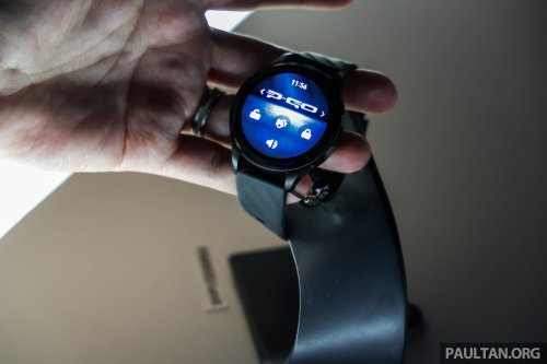 Perodua P-Go smartwatch – 1.43″ AMOLED; HR, sleep, blood pressure/O2 monitor; works as car key, RM950