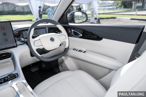 2027 Geely Xingyuan/EX2 spied – new wheels, column shifter; more range for Proton eMas 5 twin?