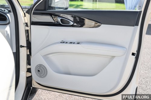 2027 Geely Xingyuan/EX2 spied – new wheels, column shifter; more range for Proton eMas 5 twin?