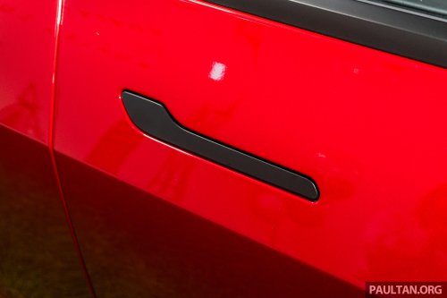 2026 Tesla Model 3 Long Range RWD in Malaysia – 750 km WLTP, indicator stalk, black badges, RM185k