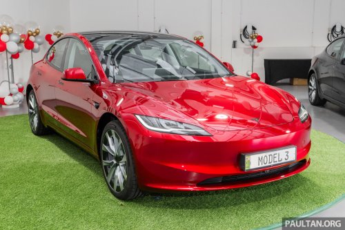 Tesla, RWD, 2026 Tesla Model 3 Long Range RWD in Malaysia – 750 km WLTP, indicator stalk, black badges, RM185k