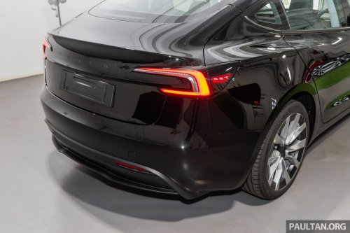 2026 Tesla Model 3 Long Range RWD in Malaysia – 750 km WLTP, indicator stalk, black badges, RM185k