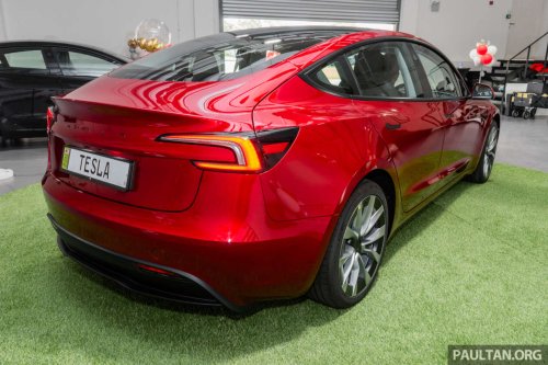 Tesla, RWD, 2026 Tesla Model 3 Long Range RWD in Malaysia – 750 km WLTP, indicator stalk, black badges, RM185k
