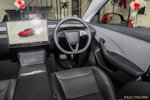 2026 Tesla Model 3 Long Range RWD in Malaysia – 750 km WLTP, indicator stalk, black badges, RM185k