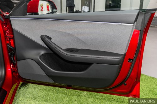 2026 Tesla Model 3 Long Range RWD in Malaysia – 750 km WLTP, indicator stalk, black badges, RM185k