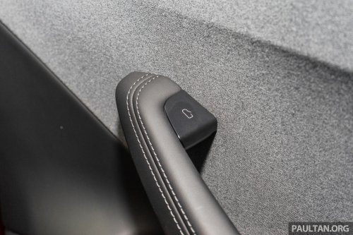 2026 Tesla Model 3 Long Range RWD in Malaysia – 750 km WLTP, indicator stalk, black badges, RM185k