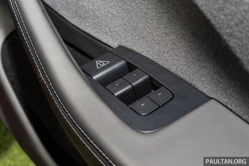 2026 Tesla Model 3 Long Range RWD in Malaysia – 750 km WLTP, indicator stalk, black badges, RM185k