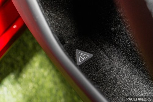 2026 Tesla Model 3 Long Range RWD in Malaysia – 750 km WLTP, indicator stalk, black badges, RM185k