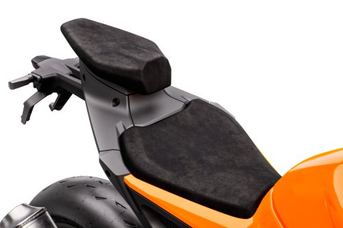 2026 KTM 990 RC R enters supersports bike market