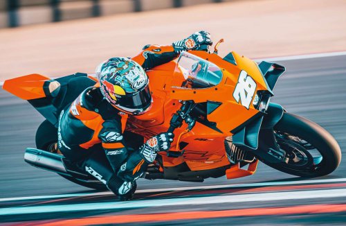 2026 KTM 990 RC R enters supersports bike market