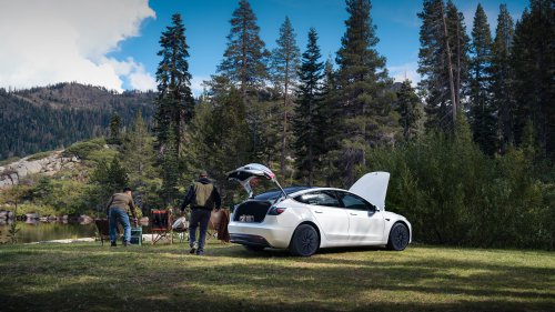 2026 Tesla Model Y, Model 3 Standard – base models with up to 517 km range, no Autopilot, manual mirrors!