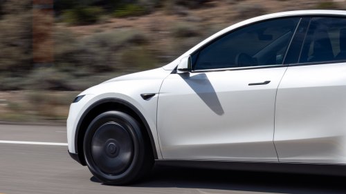 2026 Tesla Model Y AWD revealed – base model drops Standard name; 0-100 km/h 4.8 secs, 473 km range