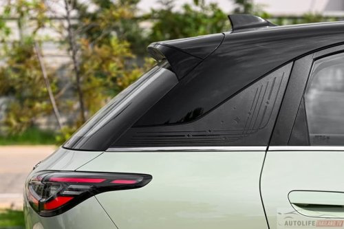 Geely EX2 in Thailand – Proton eMas 5, but with larger battery as standard, power seat, tonneau cover