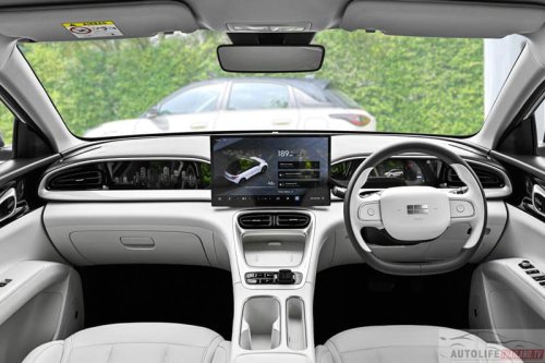 Geely EX2 priced at RM56k-66k in Indonesia – cheaper than Malaysia’s Proton eMas 5, bigger battery standard