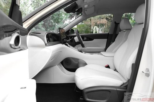 Geely EX2 in Thailand – Proton eMas 5, but with larger battery as standard, power seat, tonneau cover