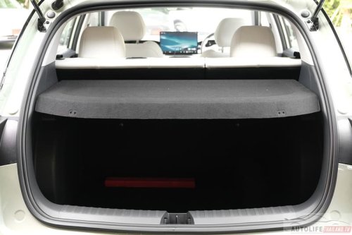 Geely EX2 in Thailand – Proton eMas 5, but with larger battery as standard, power seat, tonneau cover