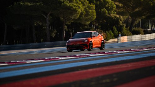 Genesis GV60 Magma – brand’s first production high-performance model; 650 hp/770 Nm, 0-200 km/h 10.9 s